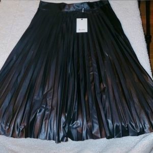 Bardot Rada Pleat Skirt